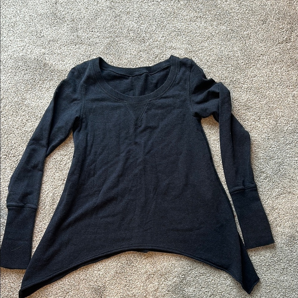 Lululemon Athletica Tea Lounge Pullover Size 6 like new condition